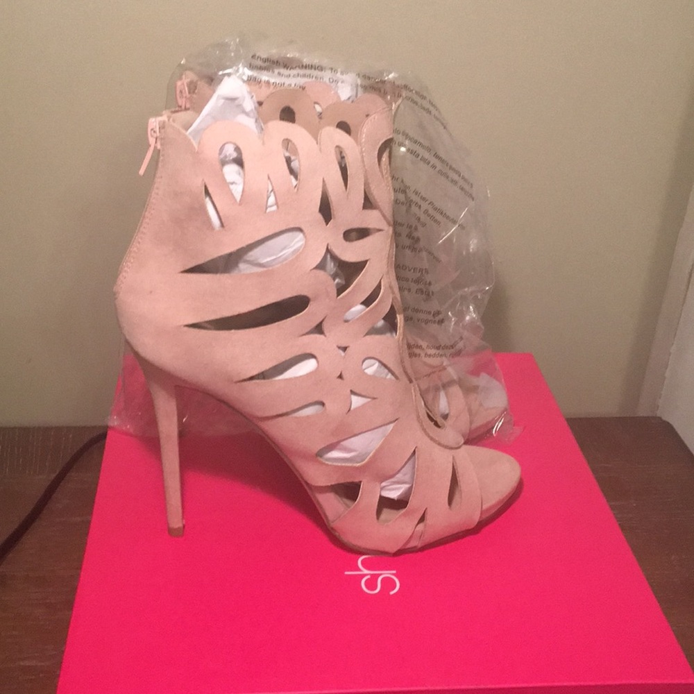 Ladies Casual/Dress Heel